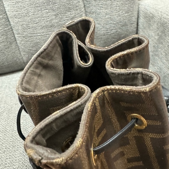 Authentic Fendi bucket - Picture 6 of 15